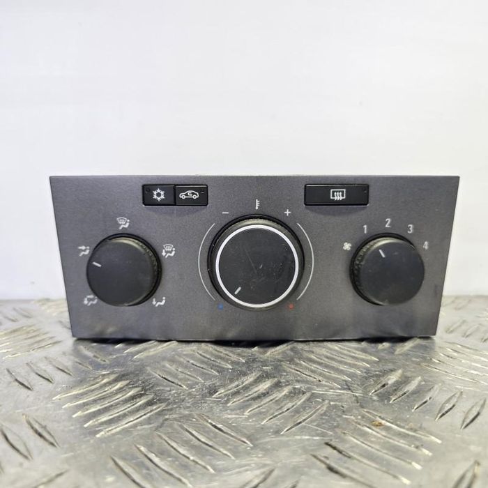 Panou Comanda clima Opel Zafira B