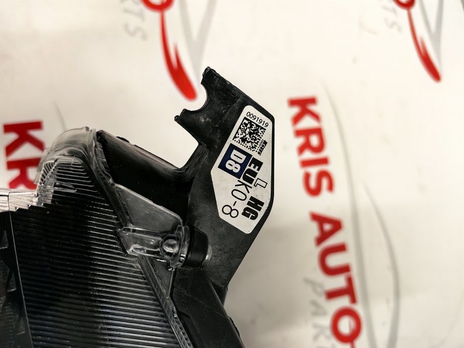 Десен фар Toyota Yaris 2019-23г Full LED/Тойота Ярис 2019-23г