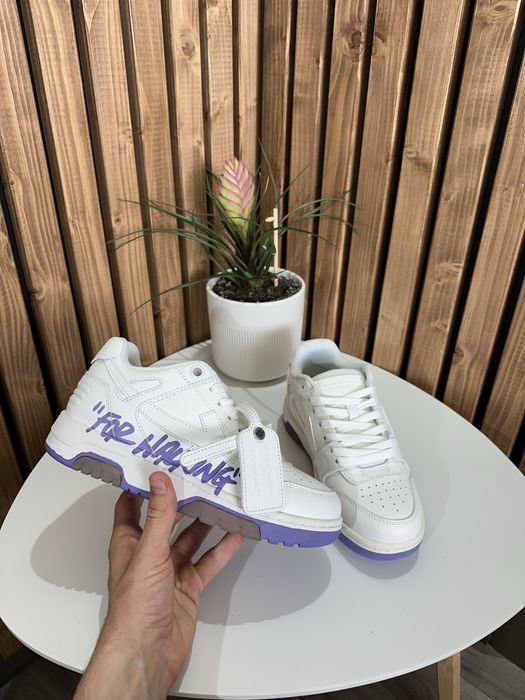 Off White Out Of Office For Walking (size 37/38)