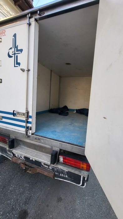 Inchiriere/Inchiriez duba transport marfa