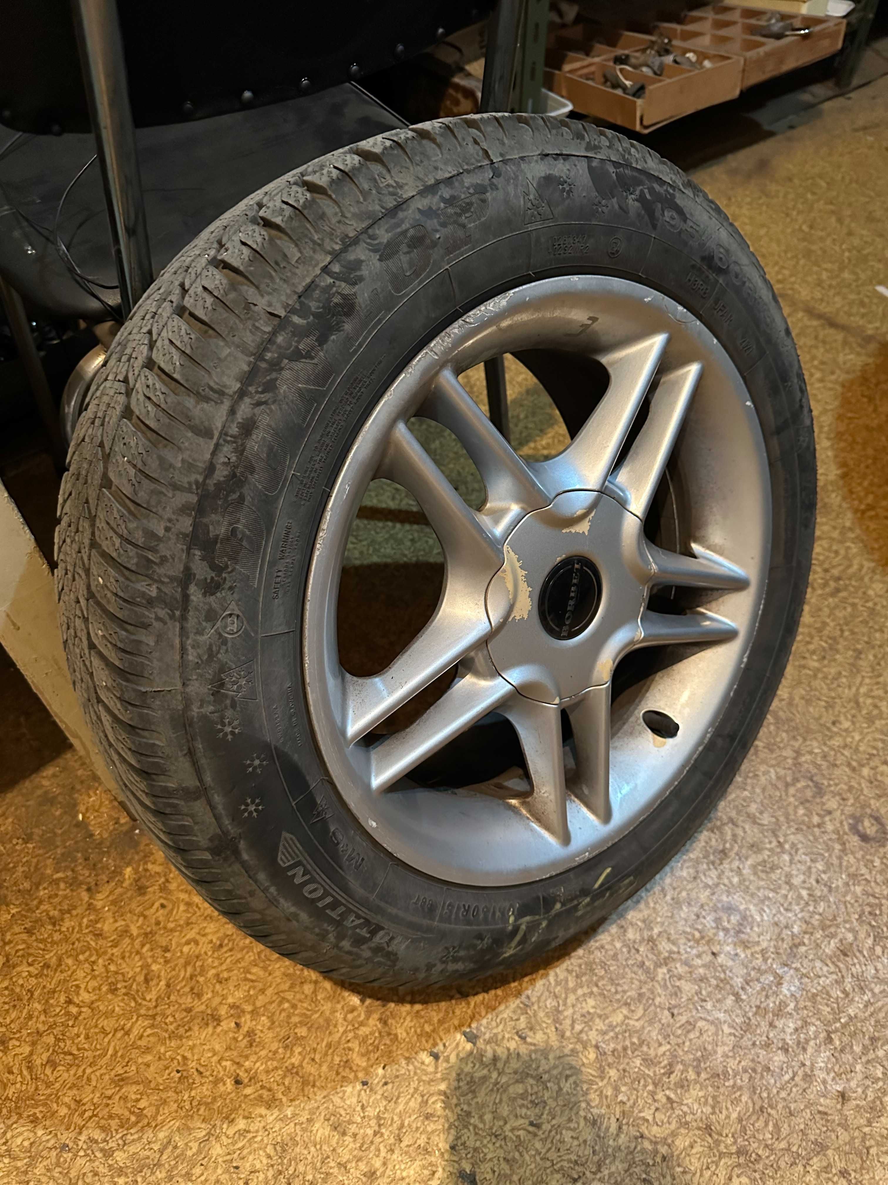 BORBET 15 цола с гуми DUNLOP (зимни) - 195/60 R15 (с 16 бр. болтове)