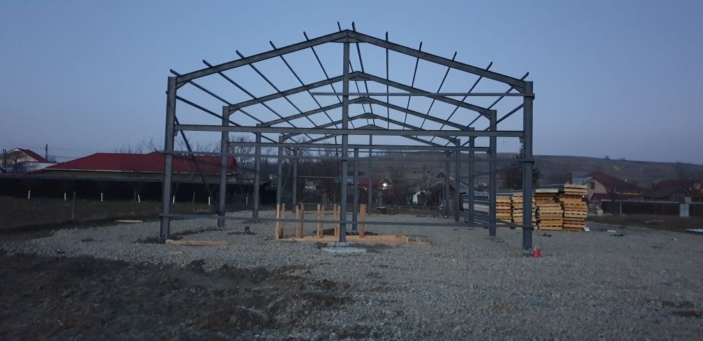 Vând structura metalica 10X20X5h confecții , hale complete