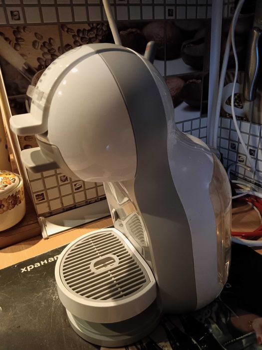 Кафемашина Крупс нескафе долче густо