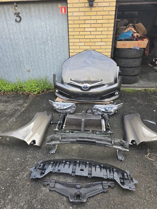 Bara capot aripa far radiatoare trager intaritura toyota auris II face