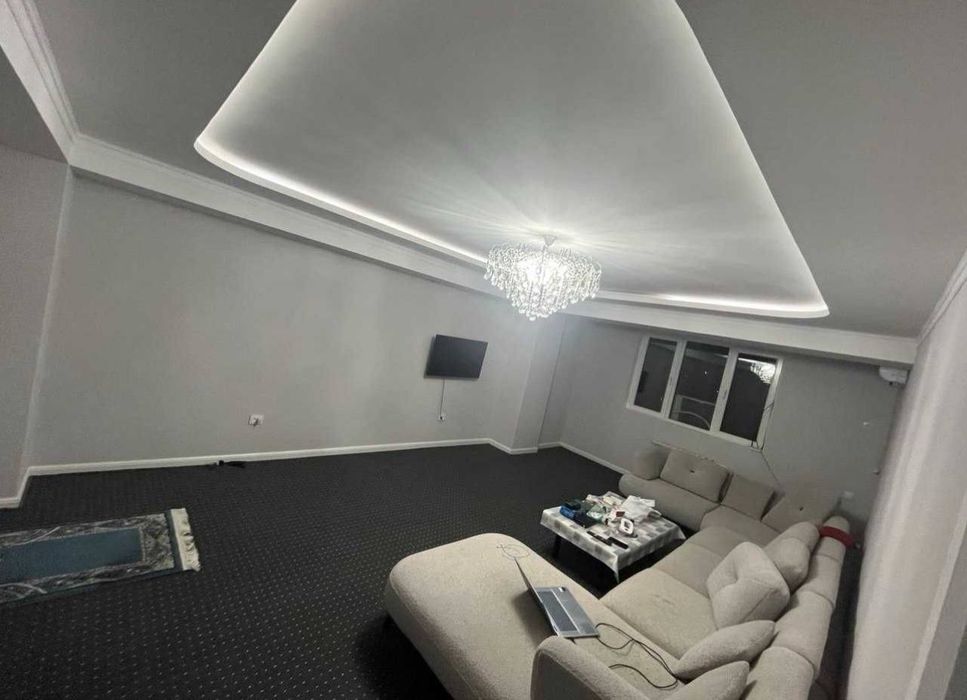 Срочно Продаётся Бобура 4/8/9 с мебелью техникой  ремонт хороший !