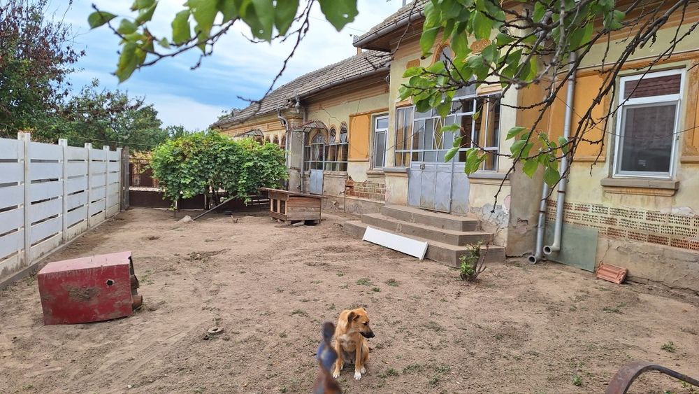 Vand Casa com Poiana Mare