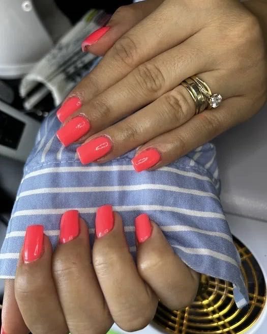 Unghii cu gel 

București Sector 2