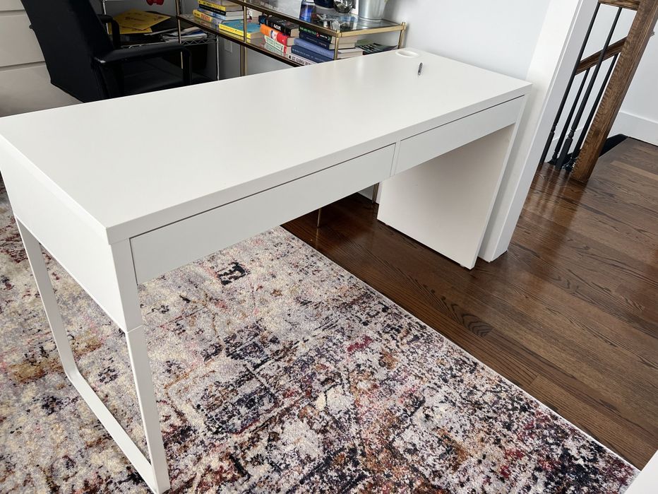 Ikea бюро Micke и стол Teodores