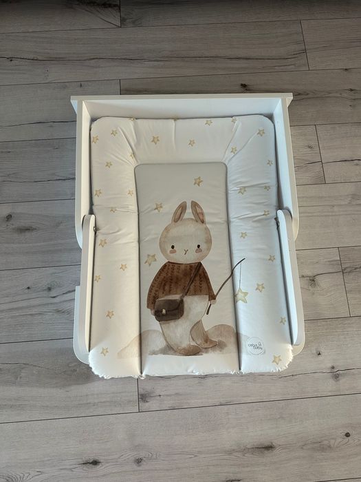 Vând masă de înfășurat nu am folosit-o niciodată