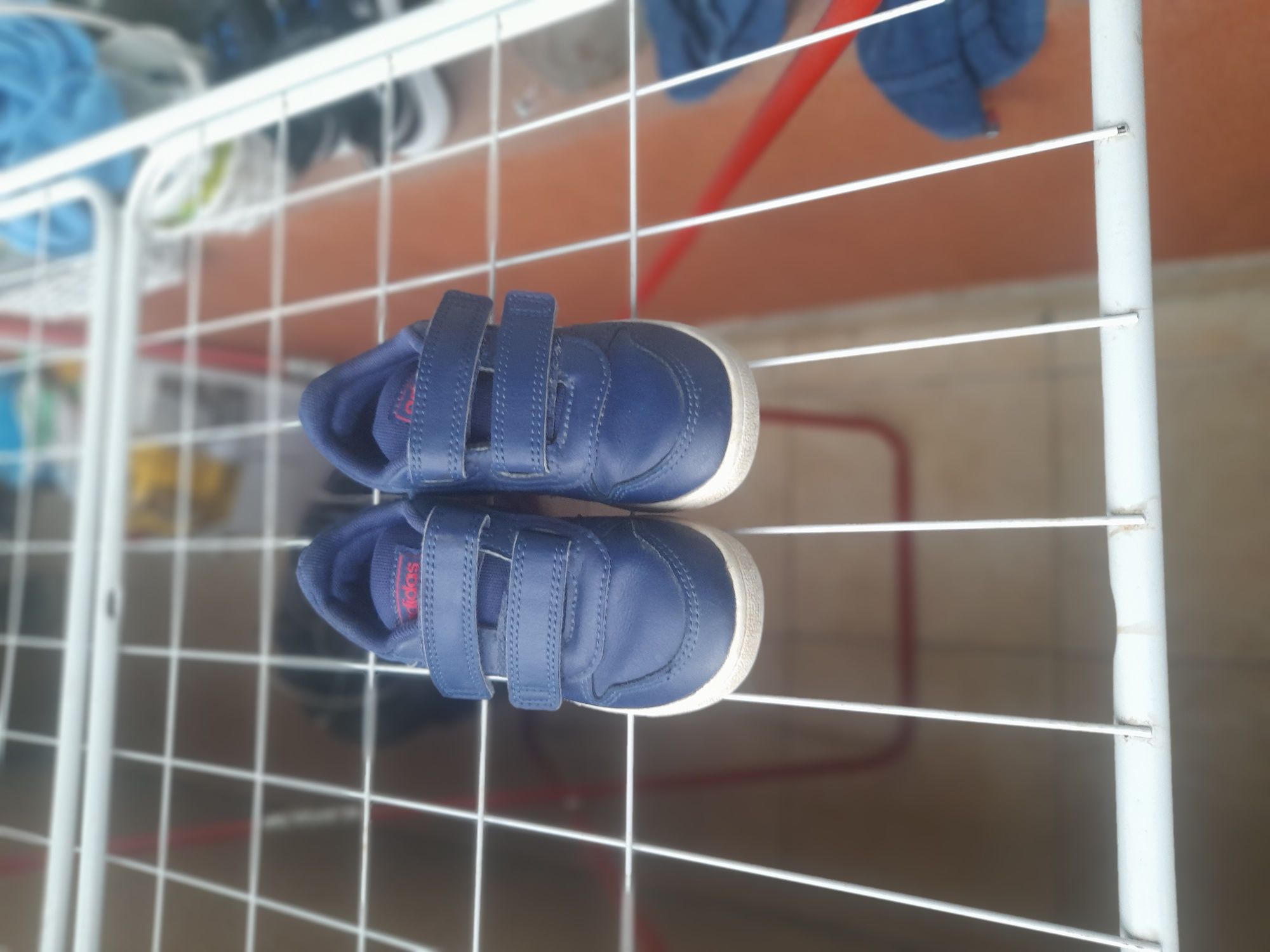 Маратонки Adidas  Размер 24