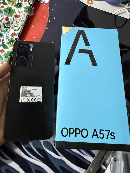 Продам смартфон Oppo A57s телефон
