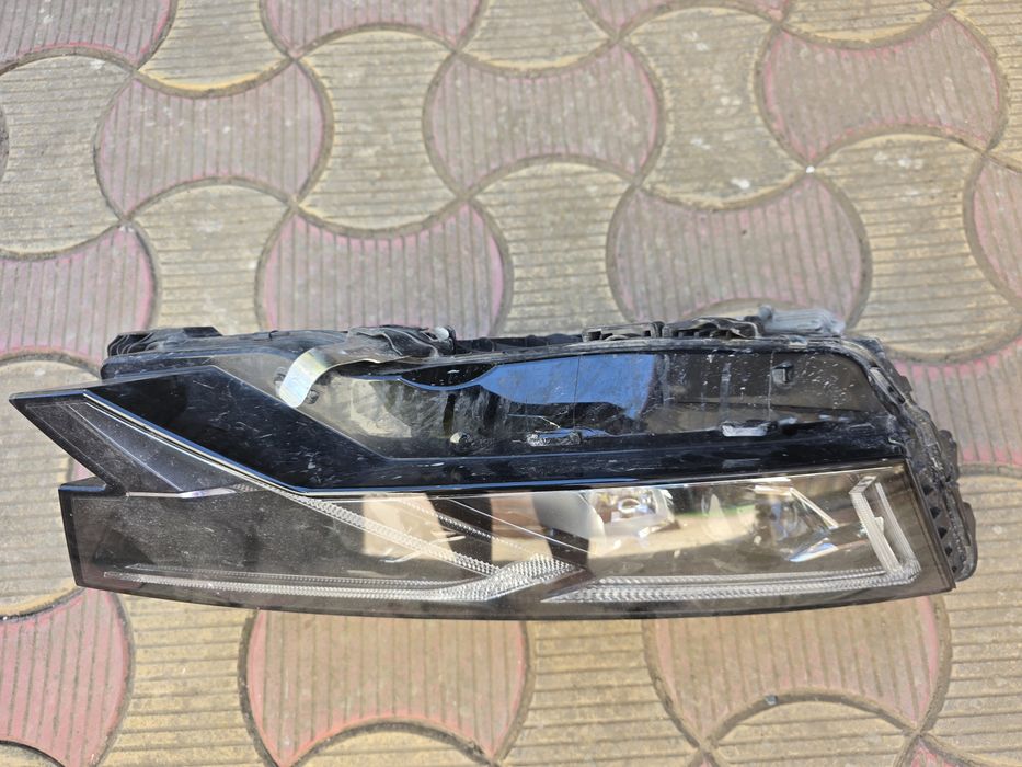 Far dreapta full led skoda Octavia mk4 5e4941036