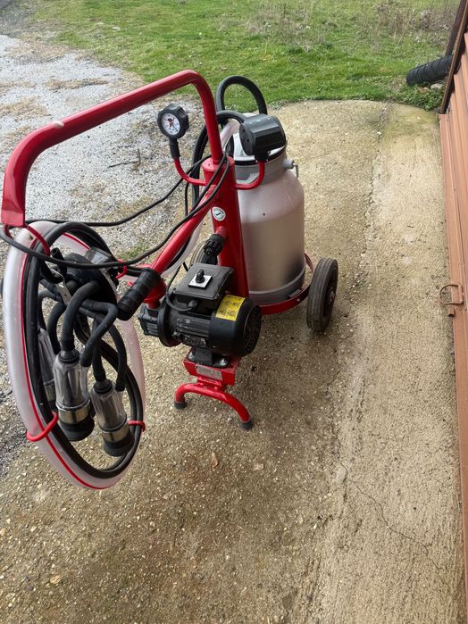 Машина за доене за крави