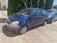Dezmembrez Toyota yaris 1.0 vvti 2002