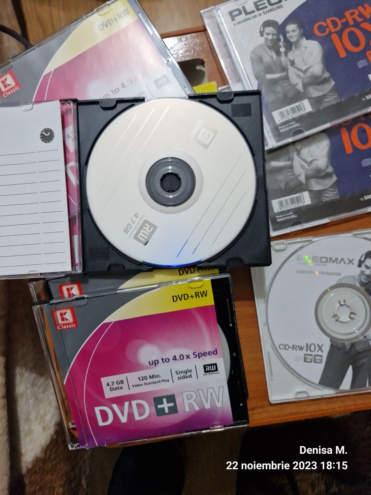 DVD-uri și CD-uri