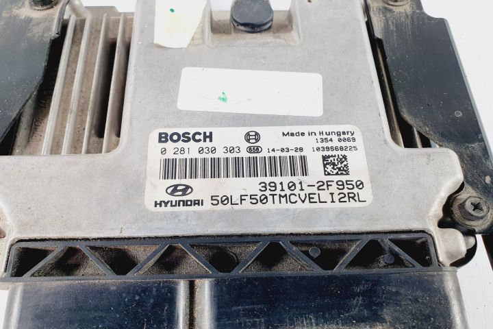 Calculator motor ecu 2.0 crdi D4HA 0281030303 391012f950 Hyundai ix35 1  [din 2009 pana  2013] seri