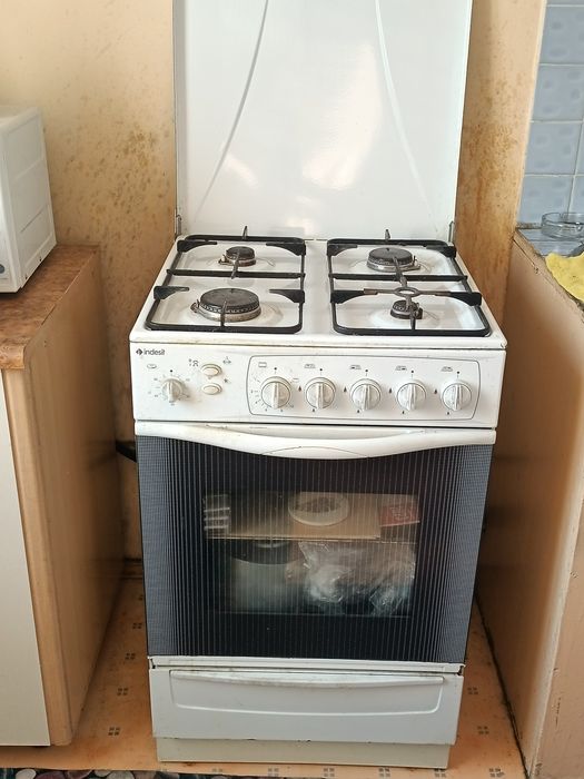Газплита Indezit