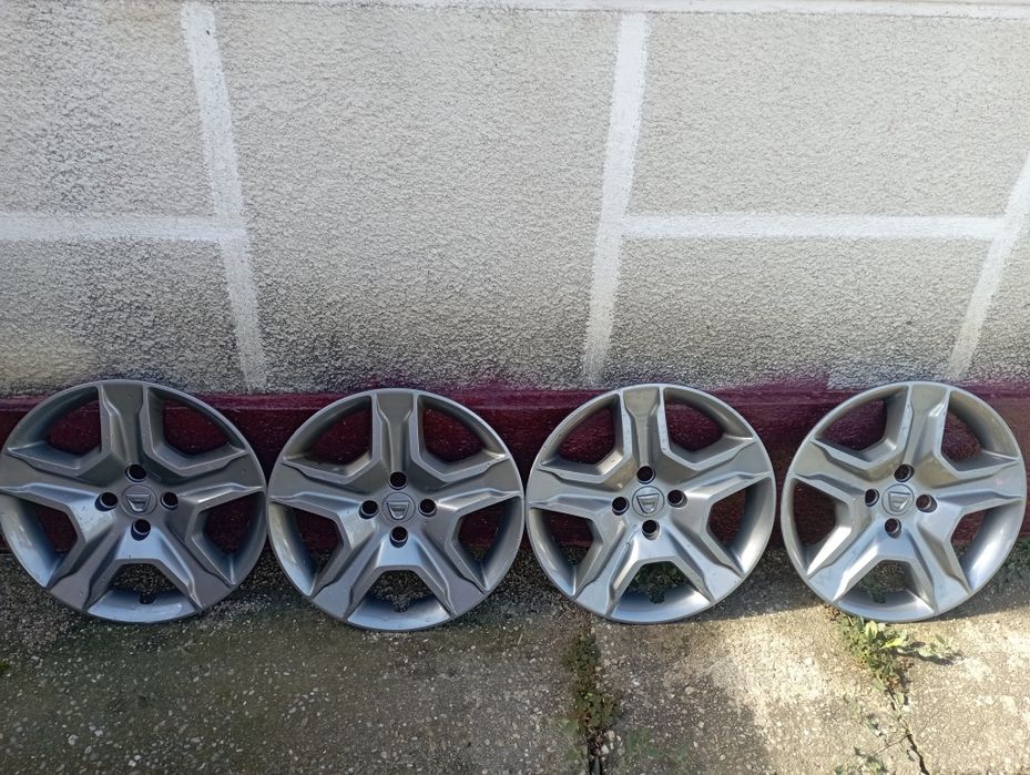 Set capace roți Dacia Logan Sandero R16