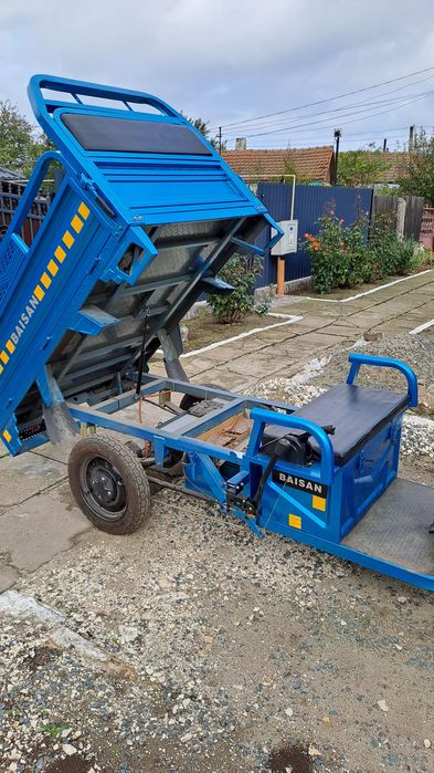 Vând triciclu electric Baisan