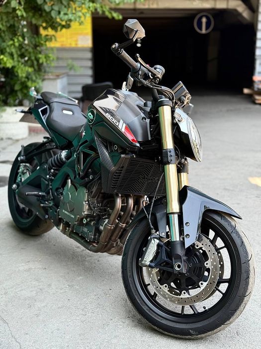 QJ MOTO 600 Srochno Sotiladi