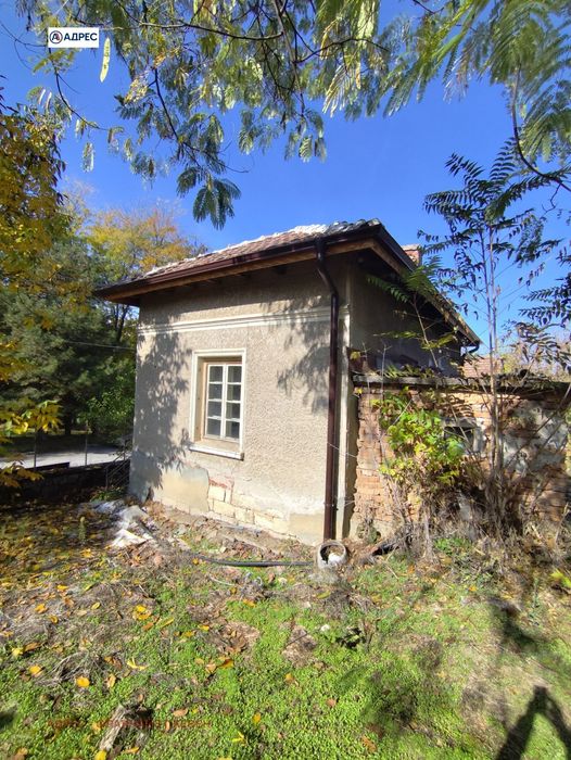 Къща в Плевен, област-с.Върбица площ 60 цена 53000