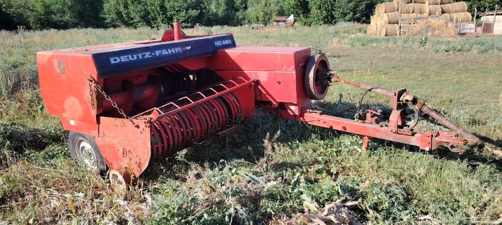 Немецкий тюковой пресс подборщик deutz-fahr
