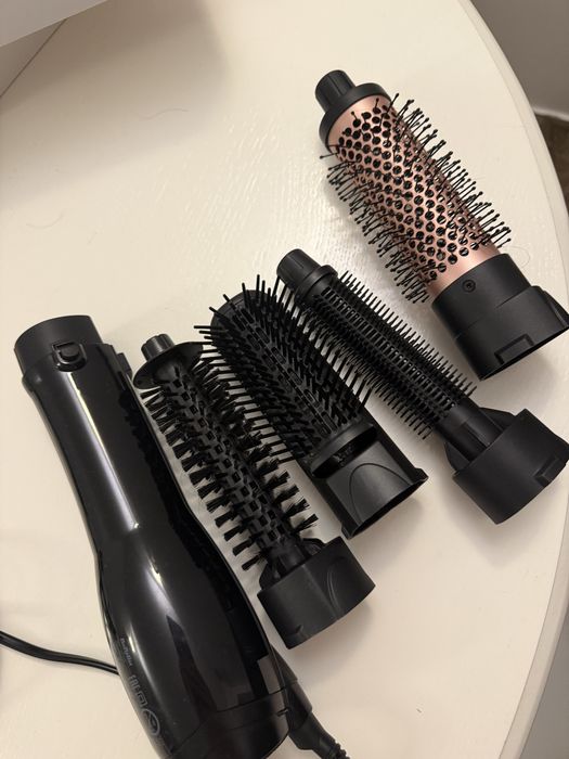 BaByliss Perie cu aer cald