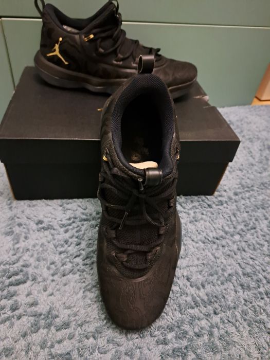 JORDAN SUPER.FLY 2017 LOW black/metalic , gold-black