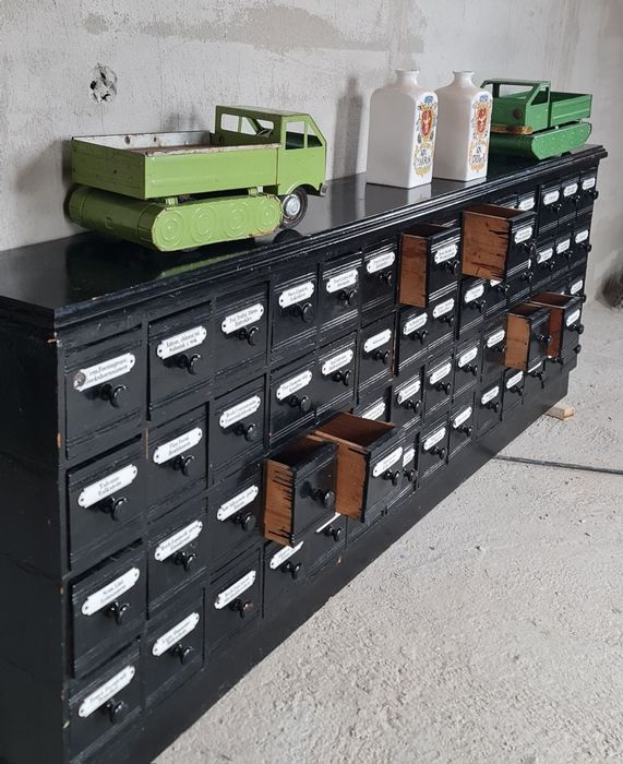 Dulap,sertar vechi din lemn stejar!dulap farmacie