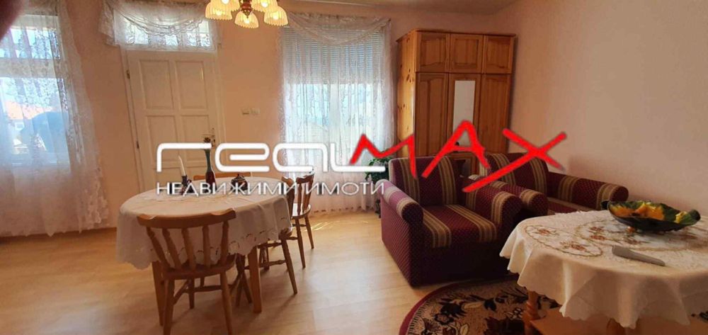 Продава къща в гр. Шипка