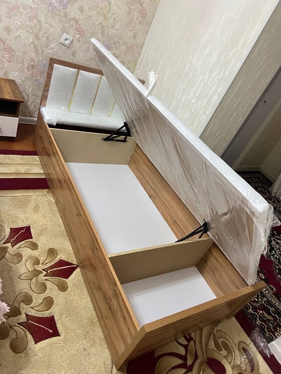Sifatli krovatlar ishlab chiqaruvchidan harid qiling