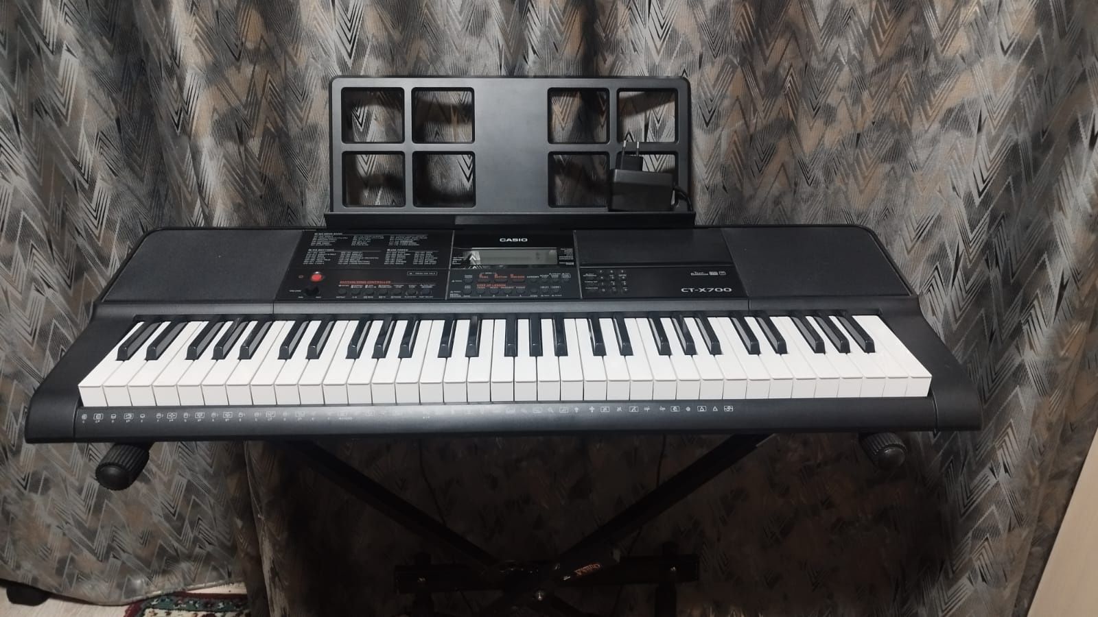 Продам синтезатор Casio
