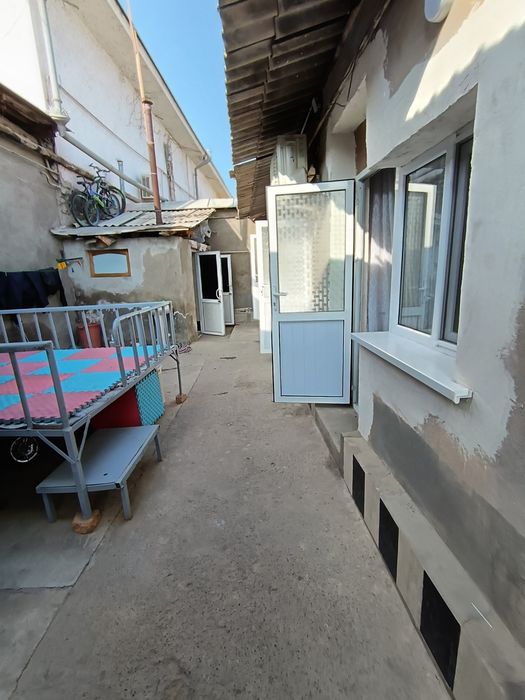 Срочно продаётся дом 5ти комнаты  ул Венгерский по дороге Аэропорта