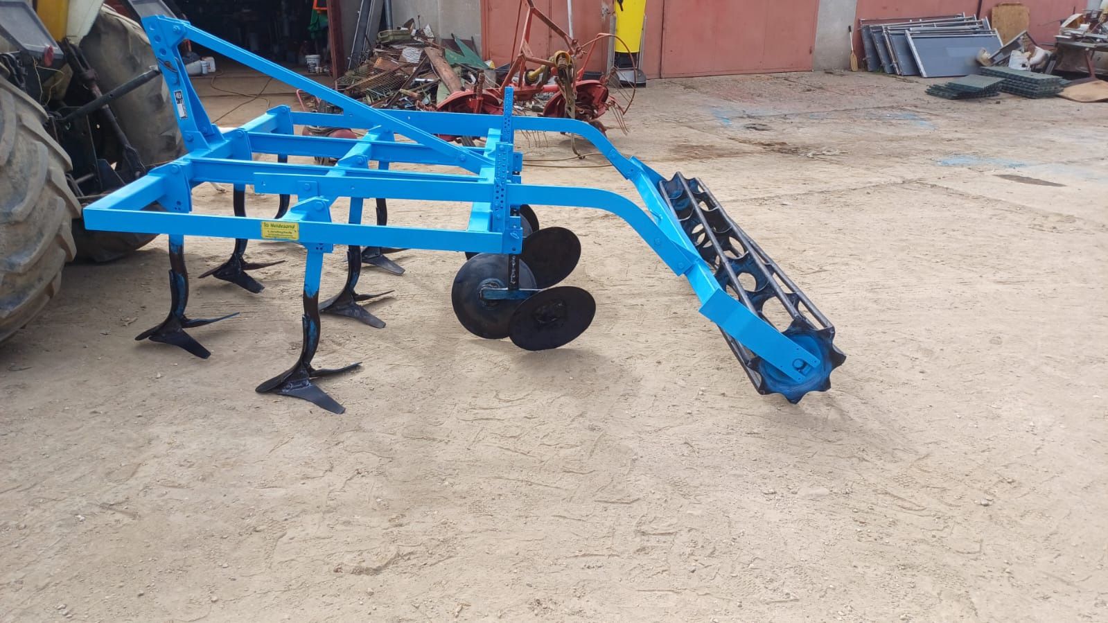Gruber,cultivator,scarificator 2,2-3 m.Lemken Smaragd