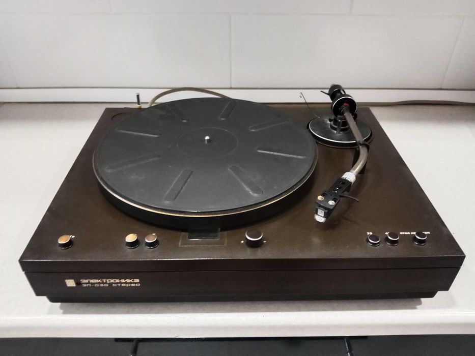виниловый проигрыватель  ЭЛЕКТРОНИКА-030