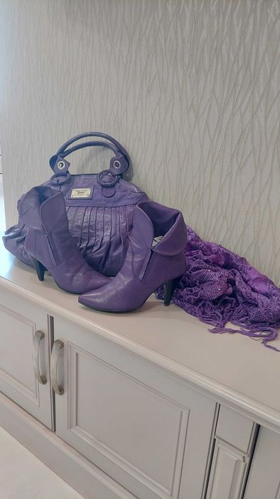 Чанта с боти 36 номер и подарък шал от ест.кожа Daris