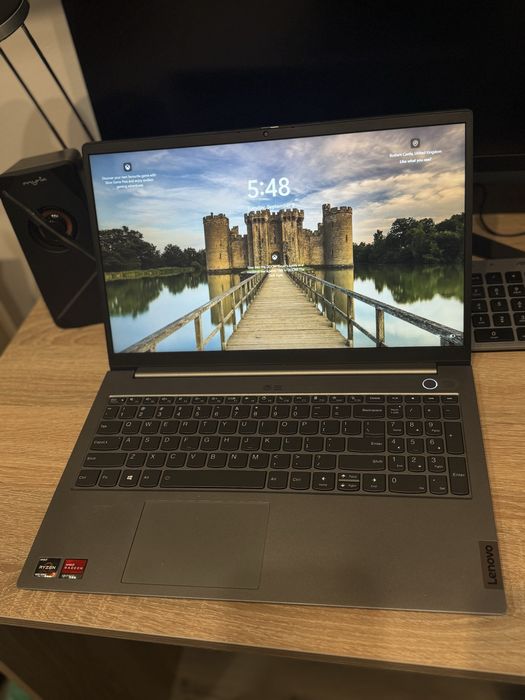 Vand laptop Thinkbook