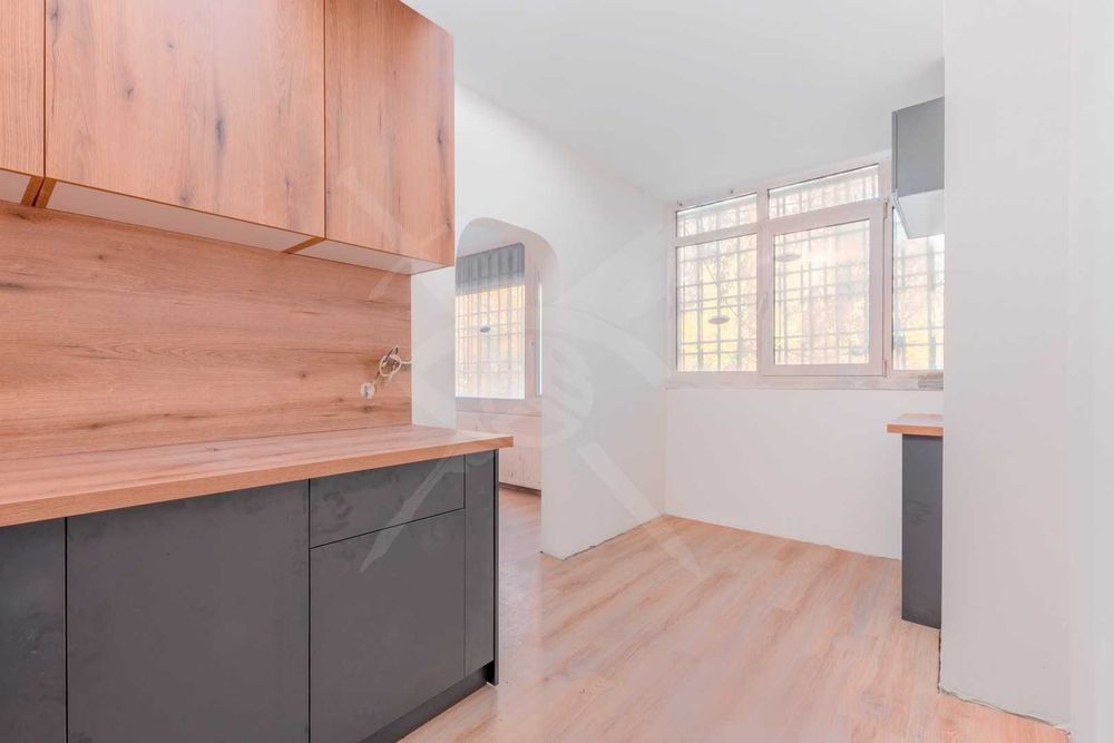 Продава се Двустаен апартамент в София, Илинден - 51 кв.м за 2451 €/кв.м - Снимка #1