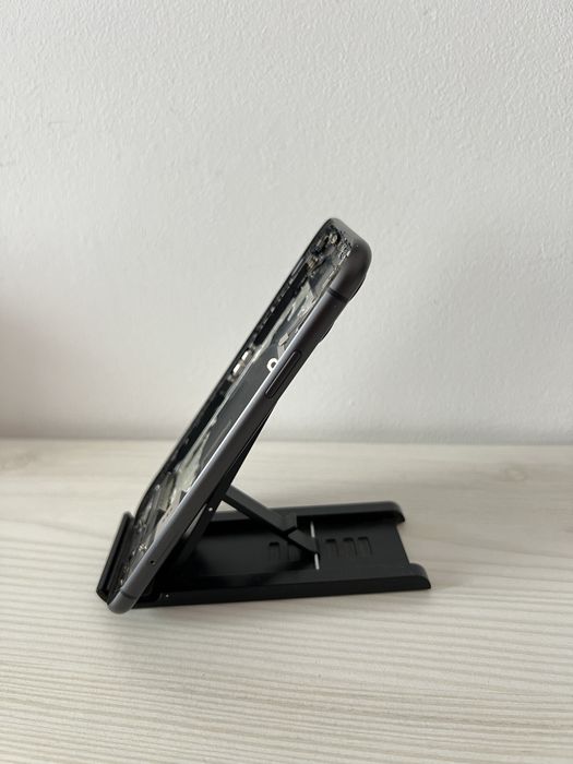 Carcasa Originala iPhone 11 - Din dezmembrari !! Stare foarte buna !!