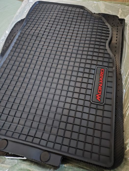 Полики Geely Monjaro. Новые.