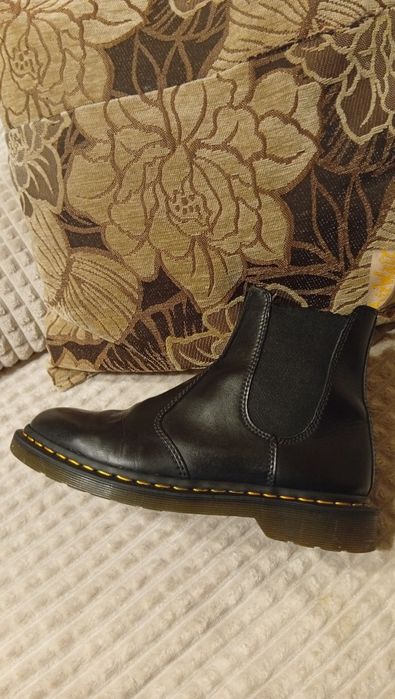 N.41 Кожени оригинални боти Dr. Martens много запазени