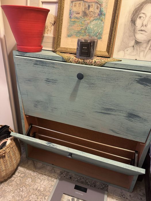 Реставриран шкаф за обувки