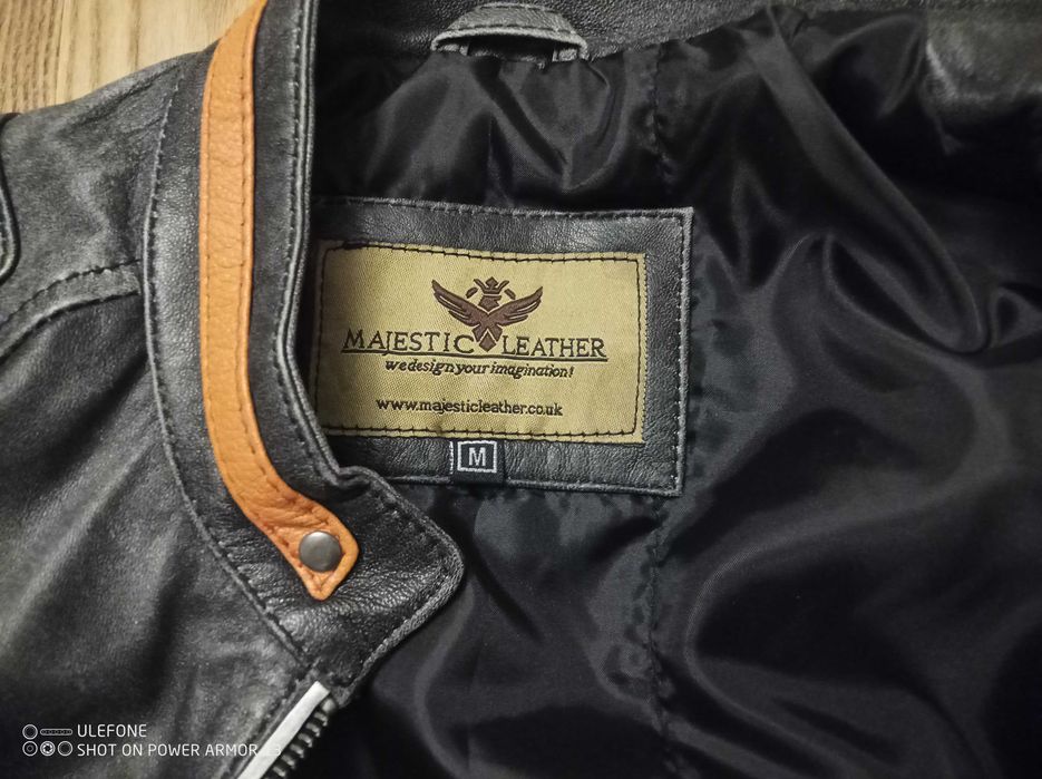 Продавам кожено яке.