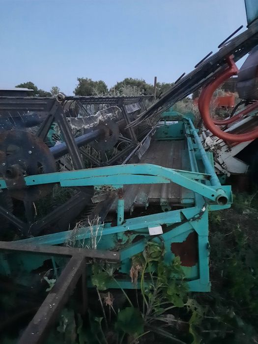 Продам свальной комбайн с жаткой свальной