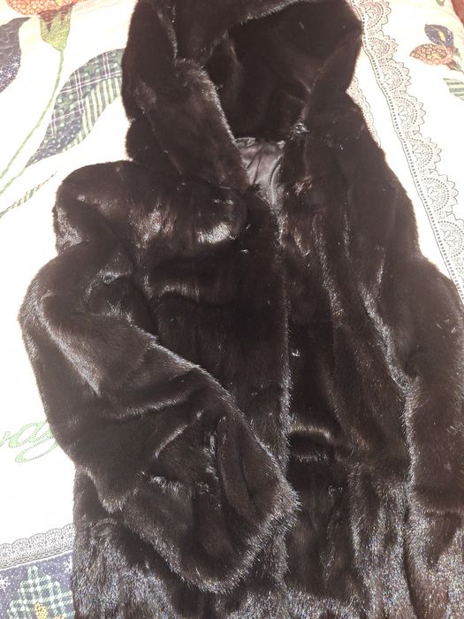 Норковая шуба. Цвет черный.