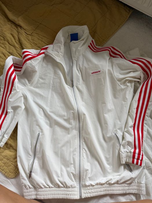 Adidas мъжко тънко яке, размер L