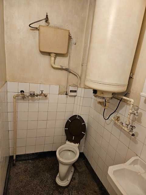 Продава се Тристаен апартамент в Габрово, Център - 85 кв.м за 565 €/кв.м - Снимка #18