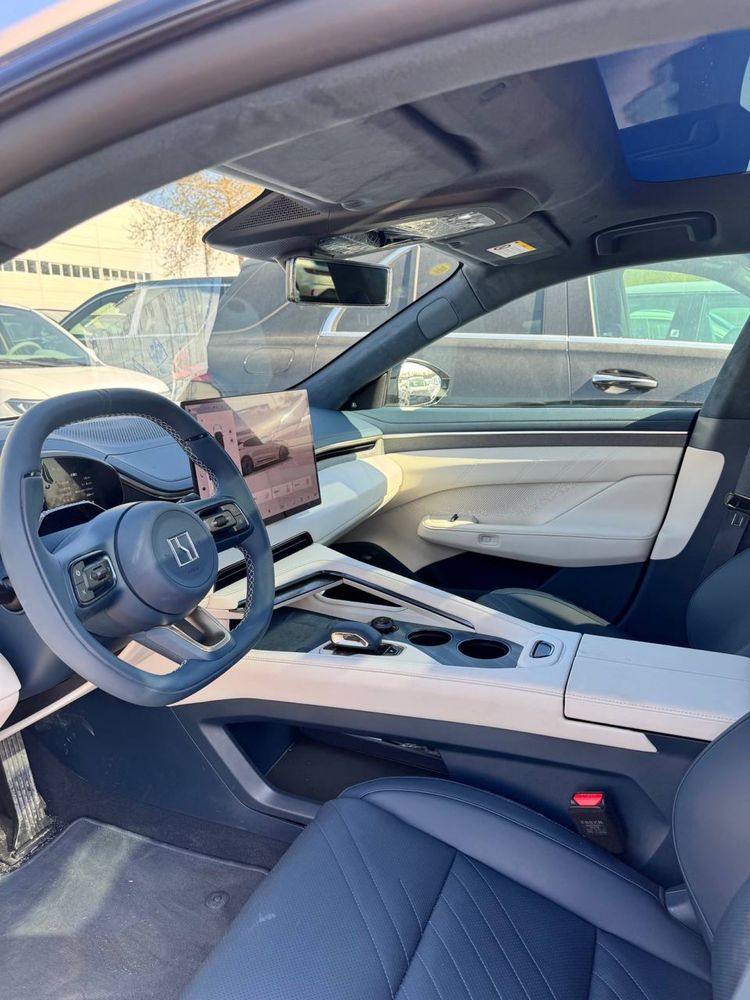 ZEEKR 001 z Sport 2025 yil