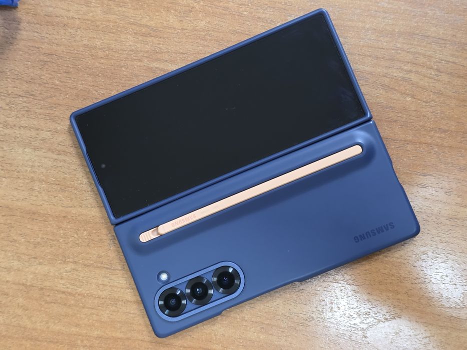 Samsung Galaxy Z Fold 6