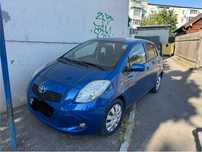 Toyota      Yaris